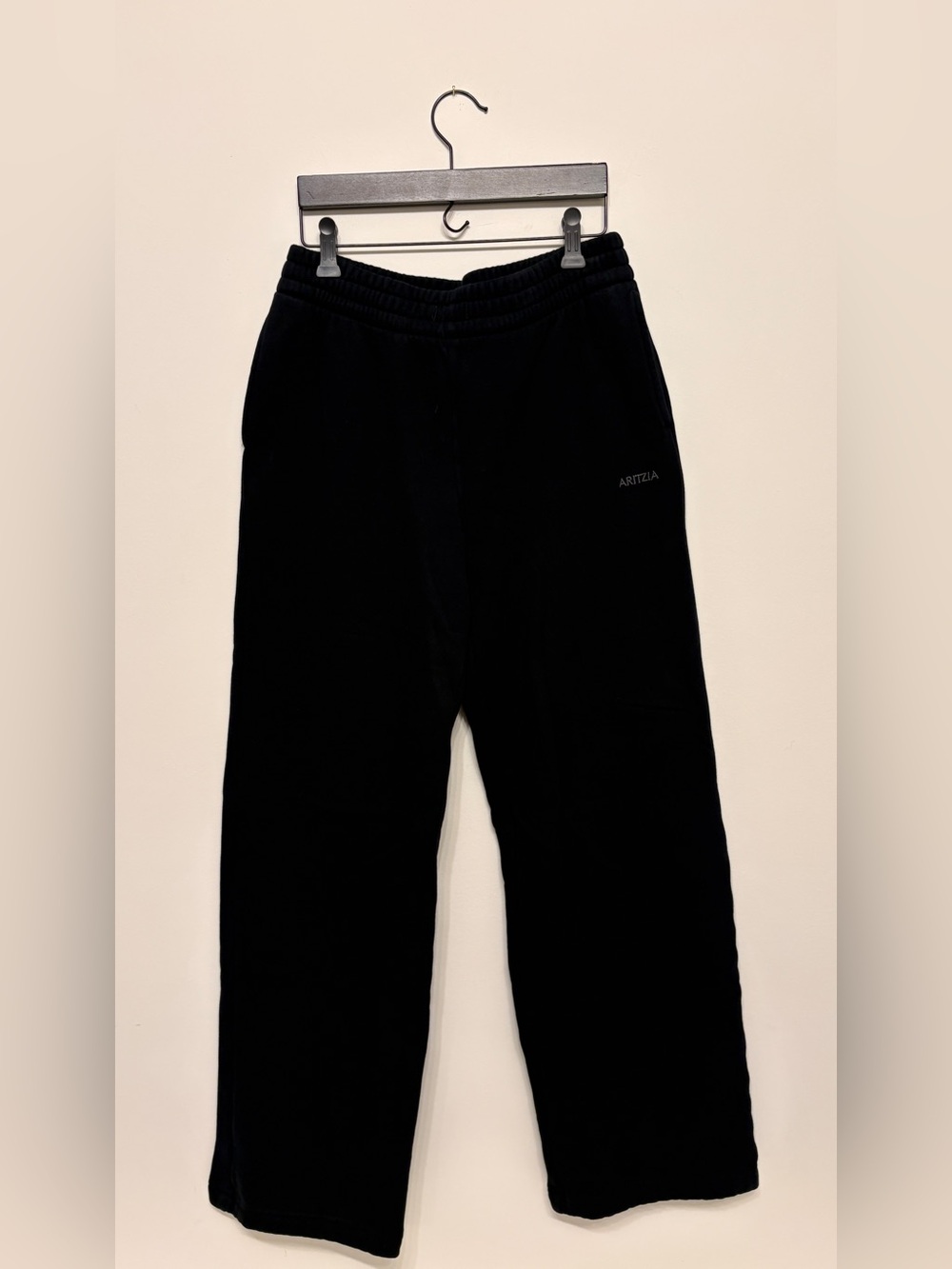Aritzia black cozy fleece boyfriend wide sweatpants sz s small preloved